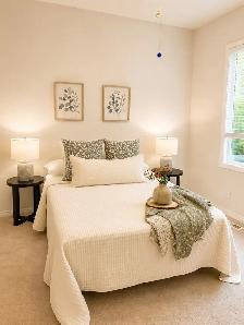 elegant one floor living, overlooking a private ravine - Photo 9
