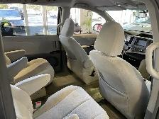 2011 Toyota Sienna LE - Photo 13