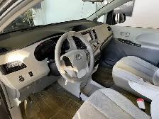 2011 Toyota Sienna LE - Photo 18