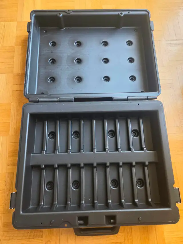 TURTLE 01-672900 LTO20 BLACK TRANSPORT CASE FOR 20 LTO TAPES