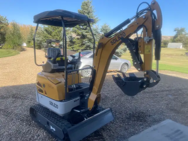 BRAND NEW SDLG 20 MINI EXCAVATOR WITH YANMAR DIESEL