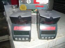 FOR SALE 2 LARGE EHEIM FEEDERS $50, BNIB MAGIC LIGHT $75