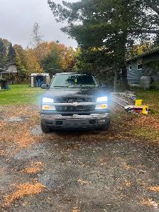 2005 Chevy Z71 - Photo 2