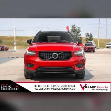 Used 2022 Volvo XC40 T5 R-Design AWD | $29,697   GST - Photo 3