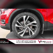 Used 2022 Volvo XC40 T5 R-Design AWD | $29,697   GST - Photo 5