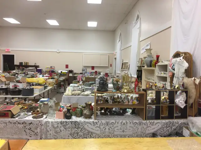 AGASSIZ - INDOOR GARAGE SALE - Agassiz BC