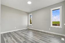 Quiet, respectful tenants req'd for 3 bdrm main flr suite in SB - Photo 11