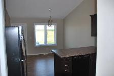 Quiet, respectful tenants req'd for 3 bdrm main flr suite in SB - Photo 31