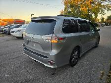 2017 Toyota Sienna SE Sunroof , Leather Heated Seats, Reverse Ca - Photo 5