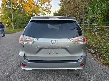 2017 Toyota Sienna SE Sunroof , Leather Heated Seats, Reverse Ca - Photo 6