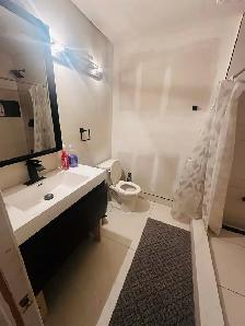 private room for rent in Mississauga heartland - Photo 8