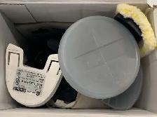 Plus D500 Cordless Window Vac is a compact, battery-powered hand - Photo 4