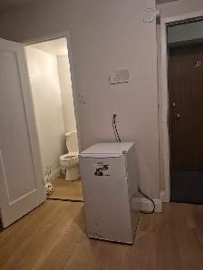 Private Room/Bathroom Church and Wellesley Nov 1st - Photo 6