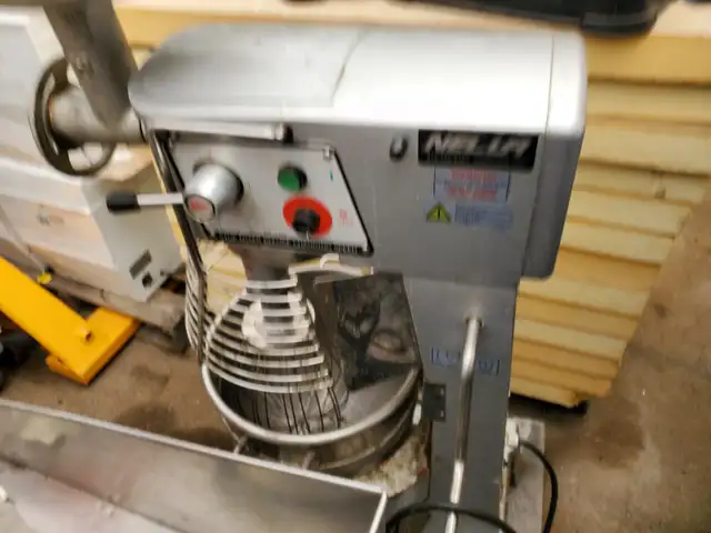 NELLA 30 QUART MIXER WITH HOBART GRINDER ATTACHMENT