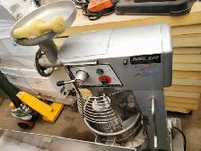 NELLA 30 QUART MIXER WITH HOBART GRINDER ATTACHMENT - Photo 4
