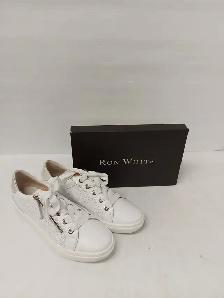 (N93141-1) Ron White Osanna Runners -Sz:10