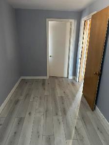 4 Bedroom   Den House with Garage - Photo 3