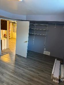 4 Bedroom   Den House with Garage - Photo 10