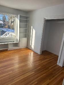 4 Bedroom   Den House with Garage - Photo 13