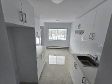 4 1/2 disponible avec poss. stationnement à Lachine - Photo 2