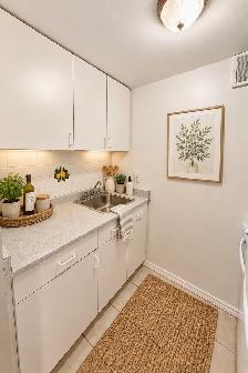 GRAVENHURST: Centennial Place - 2 Bedroom Suite Available! - Photo 2