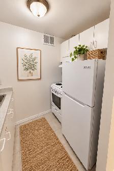 GRAVENHURST: Centennial Place - 2 Bedroom Suite Available! - Photo 3
