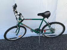 Vélo 18 vitesses homme grandeur 26 po