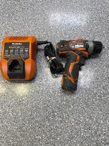 Ridgid R82009 3/8" Drill Kit with 1 Battery and Charger