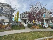 Lake Summerside 3 Bed   Den House – Huge Yard, Double Garage