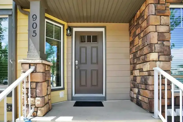 PRICE REDUCED - Townhouse for Rent - 2 Bed, 3 Bath - Clearview