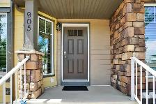 PRICE REDUCED - Townhouse for Rent - 2 Bed, 3 Bath - Clearview