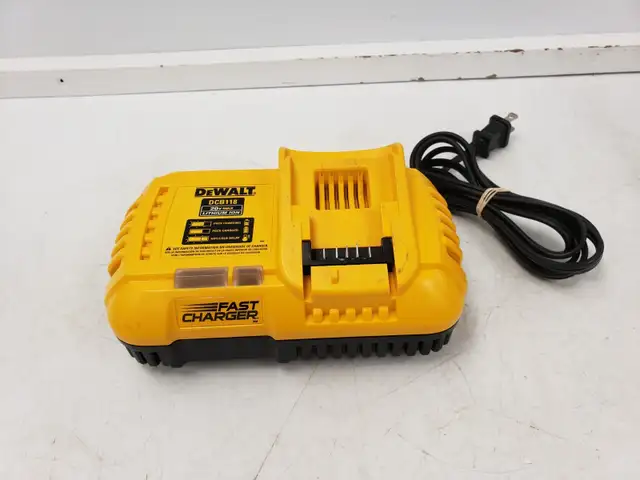 (9924448) Dewalt DCB118 Charger - Fast Charging