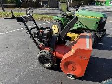 SNOW BLOWER