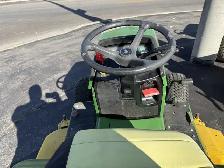 JOHN DEERE 445 RIDING LAWN MOWER - Photo 5