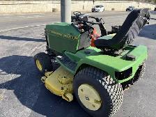 JOHN DEERE 445 RIDING LAWN MOWER - Photo 6