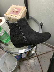 Boots  size 8  new