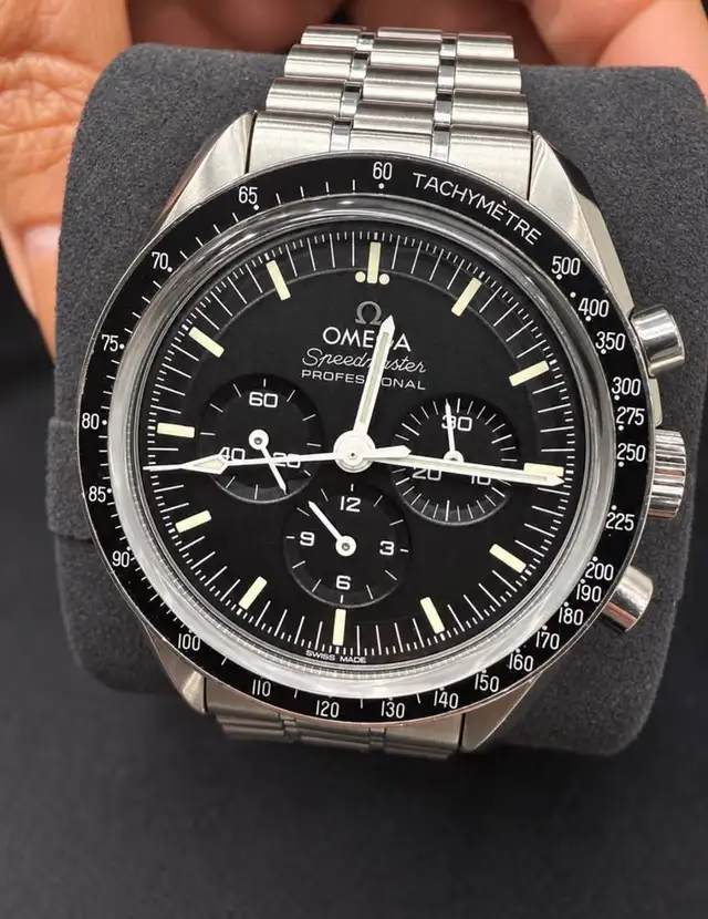 Omega Speedmaster Moonwatch