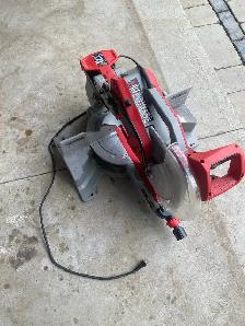Wilwaukee 12 inch Compound Mitre Saw and Brand new Stand - Photo 3