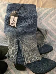 blue jean boots never worn