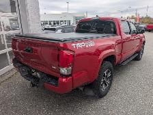 2017 Toyota Tacoma TRD SPORT 4X4 - Photo 4