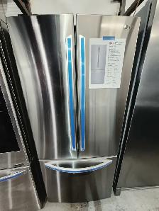 LG 30' French Door Refrigerator – 21.8 Cu Ft – Warranty - Photo 2