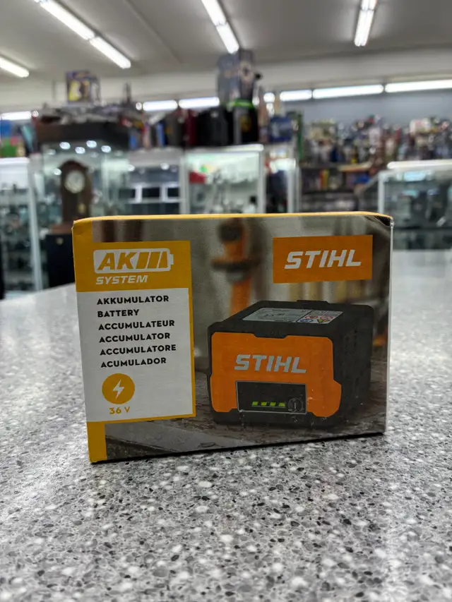 Stihl AK 20 36V Battery (New, Open Box)