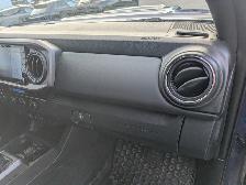 2023 Toyota Tacoma TRD SPORT PREMIUM 4X4 - Photo 11