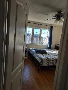 One Master bedroom available in 4 bedroom house - Photo 7