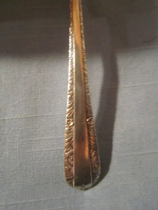 #87Z   MADELON silverware set for 8