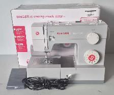 Singer 4411 Sewing Machine (31874099)