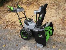 Souffleuse 2026 EGO 28 à BATTERIE SNT2807 Snowblower Souffleur