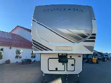 2022 Keystone Montana 3121RL, REAR LIVING SPACIOUS.