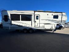 2022 Keystone Montana 3121RL, REAR LIVING SPACIOUS. - Photo 6