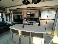 2022 Keystone Montana 3121RL, REAR LIVING SPACIOUS. - Photo 17